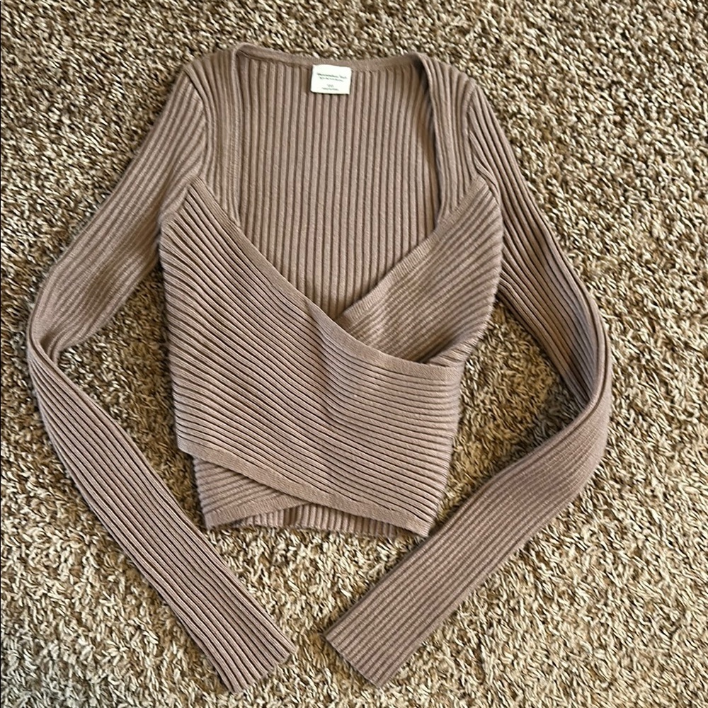 NWOT Abercrombie & Fitch Wrap Sweater